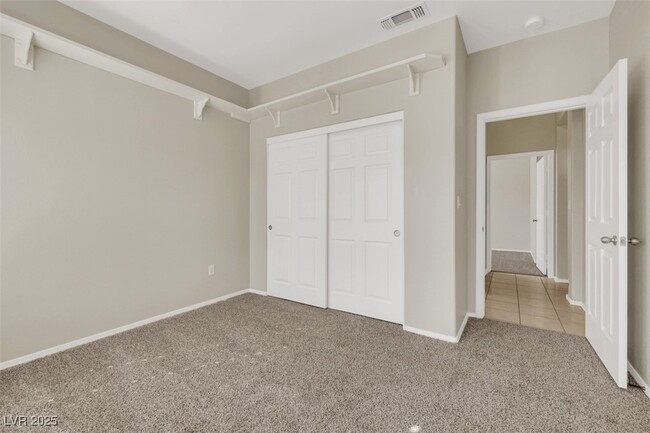 Building Photo - 495 Elm Crest Pl