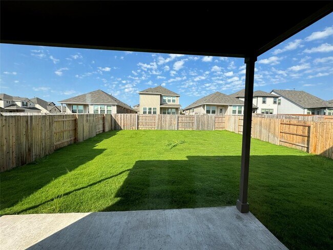 Building Photo - 596 Papaya Dr