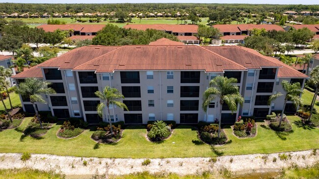 Building Photo - ** HERITAGE BAY ** 2 BED / 2 BATH - CONDO ...