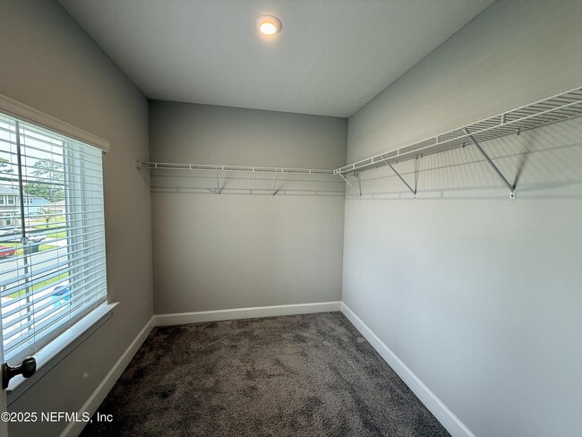 Building Photo - 505 Windwalker Dr