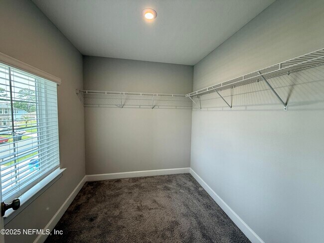 Building Photo - 505 Windwalker Dr
