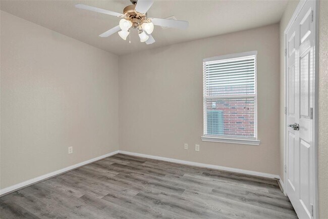 Building Photo - 24615 Tribeca Ln