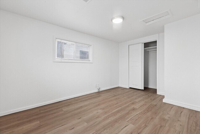 Building Photo - Barnum House