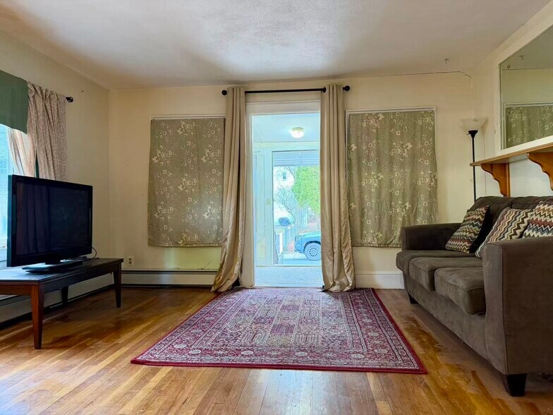 Building Photo - 24 Arden St