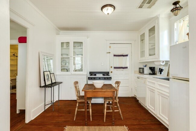 Building Photo - 1512 38th St