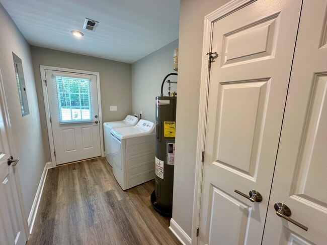 Building Photo - Brand New Spacious 3 Bedroom, 2 Bathroom Home Conveniently Located off Interstate 85