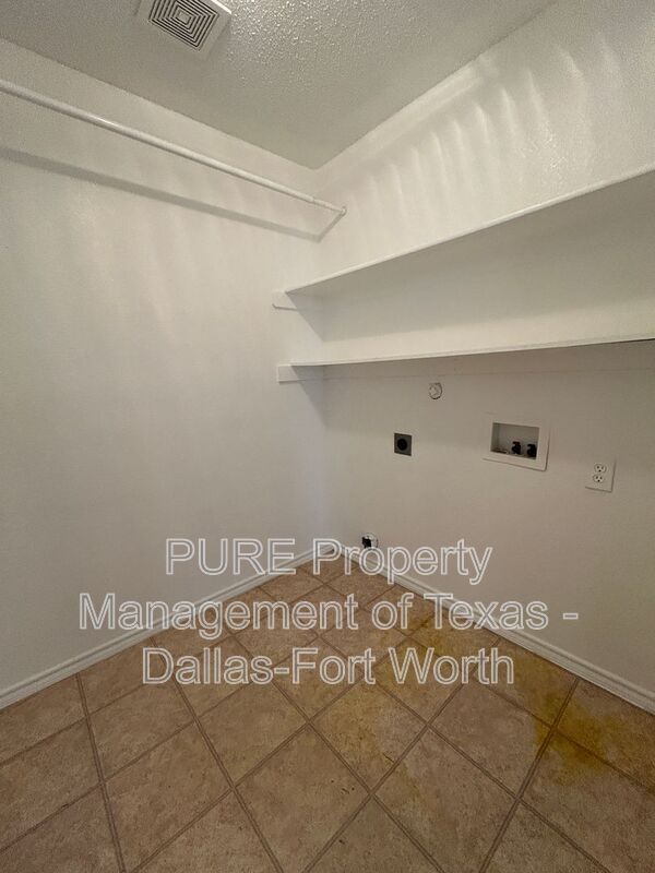 Building Photo - 1714 Ryanfeld Dr