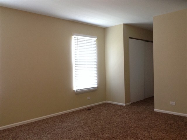 Building Photo - 223 Magnolia Dr