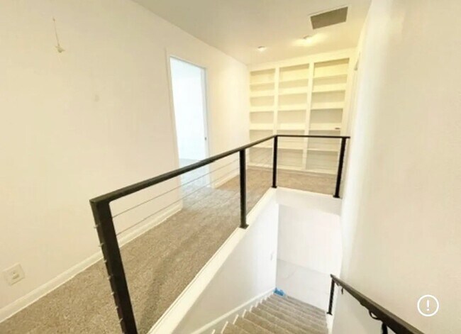 Building Photo - 1808 Saxony Ln