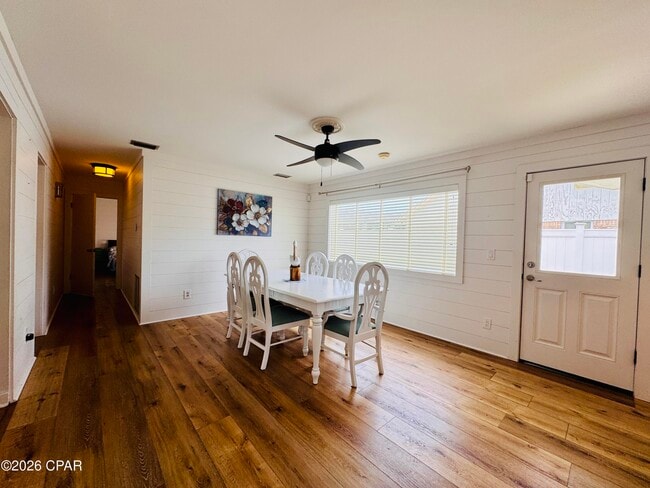 Building Photo - 916 Cobia Dr