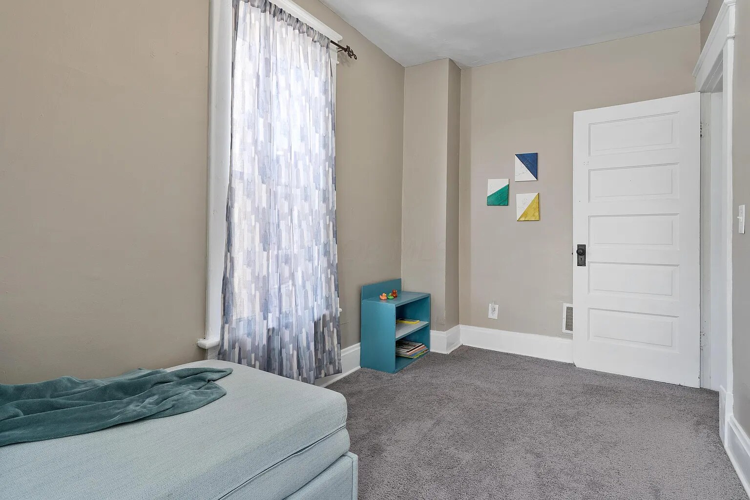 Building Photo - 477 E Gates St