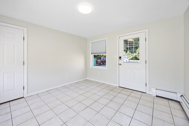 Building Photo - 159 E Johnson Ave