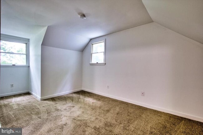 Building Photo - 342 Sherry Ln