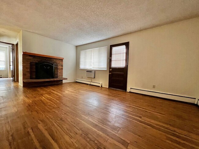 Building Photo - Dartmouth133 (KC-AM)