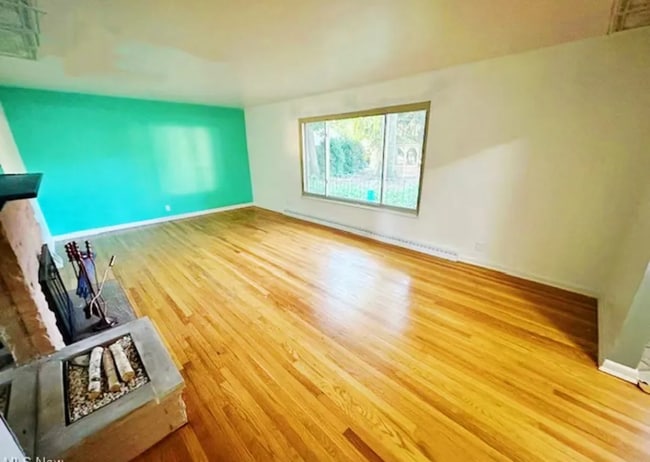 Building Photo - 2947 Chamberlain Rd