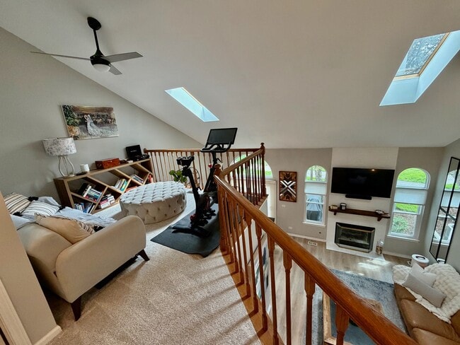 Building Photo - 1353 Ridgefield Cir