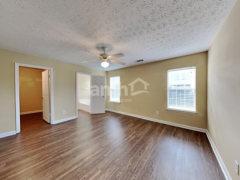 Building Photo - 4410 Brookridge Dr