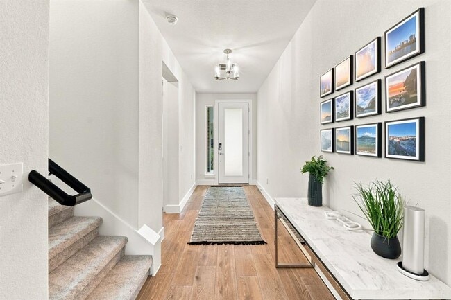Building Photo - 9608 Hamadryas Dr