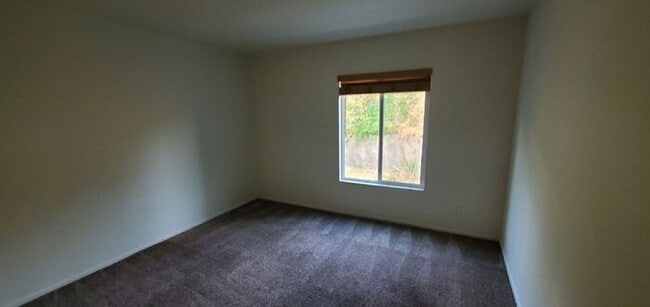 Building Photo - 2 Bed, 2 Bath located within Point Loma an...