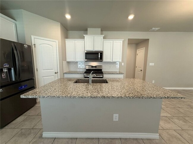 Building Photo - 7637 Bullrider Dr