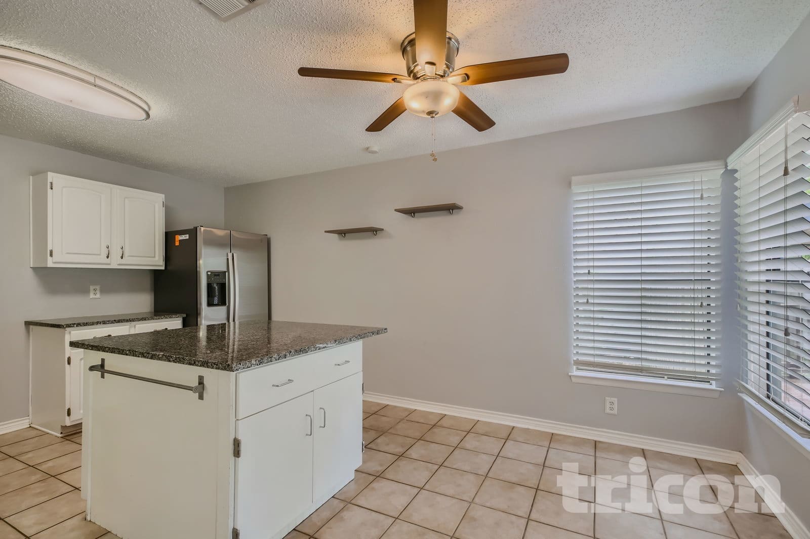 Building Photo - 6934 Sunshine Tree Dr