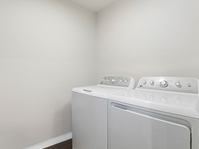 Building Photo - 434 Triple Crown Way