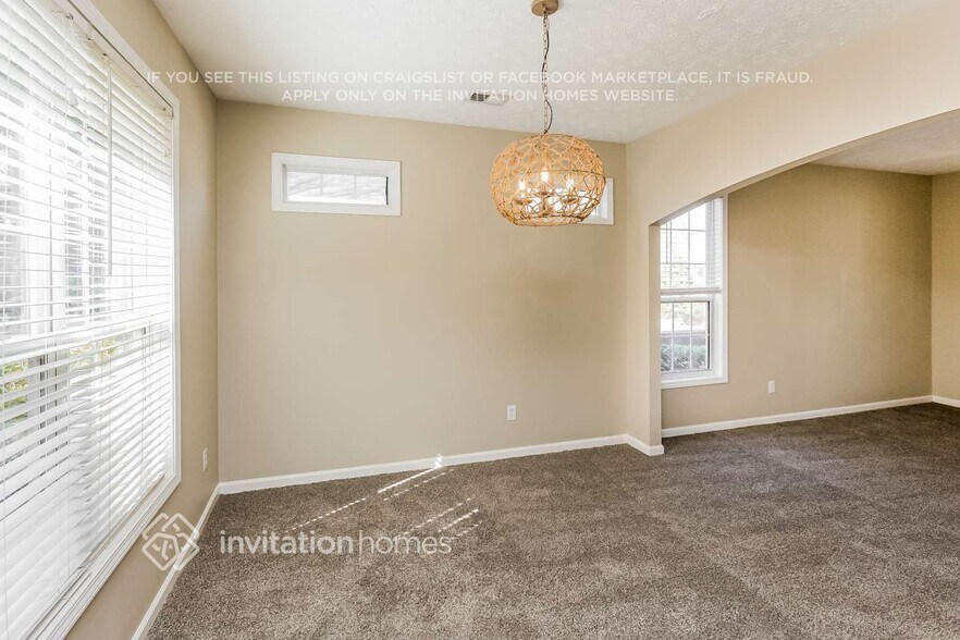 Building Photo - 3043 Heatherbrook Trce