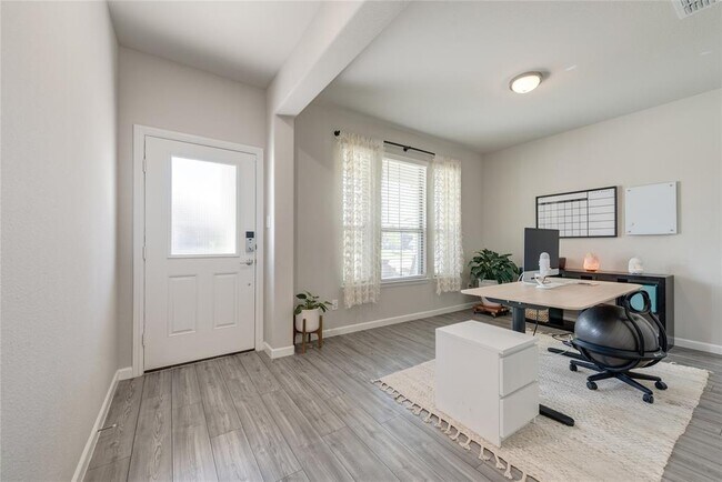 Building Photo - 3332 Flatiron Dr