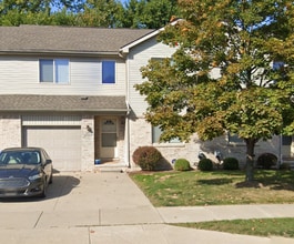 Building Photo - 3285 E 11 Mile Rd