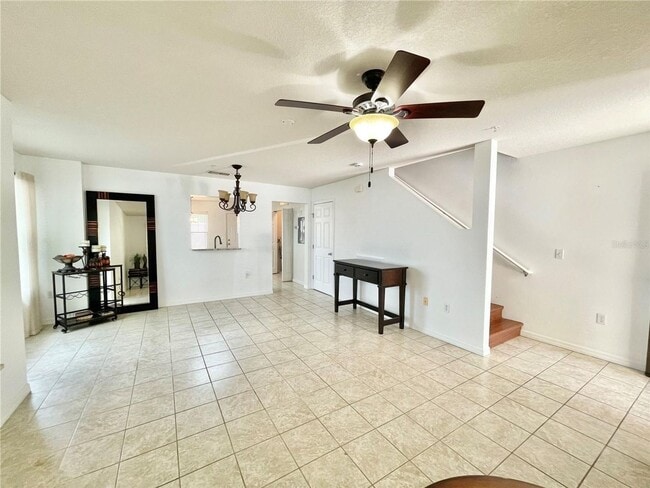 Building Photo - Beautiful 3BR/2.5BA Corner Townhome in Hai...