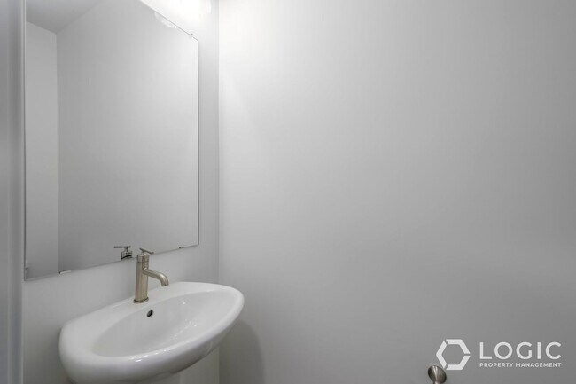 Building Photo - Brand New Townhome in Lehi Utah!