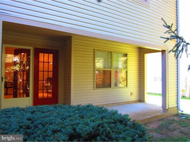 Building Photo - 296 Tavistock Rd