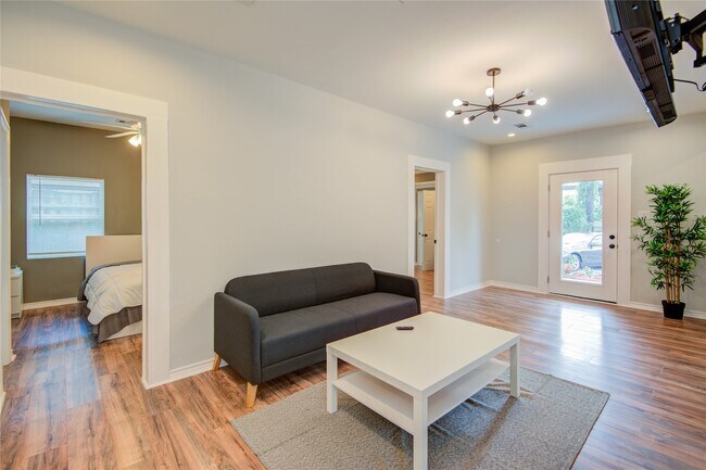 Building Photo - 2712 Link Rd