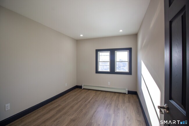 Building Photo - 133 North St