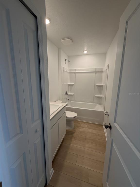 Building Photo - 6468 Domizio Dr