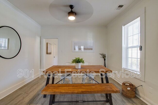 Building Photo - 1954 Manila Ave