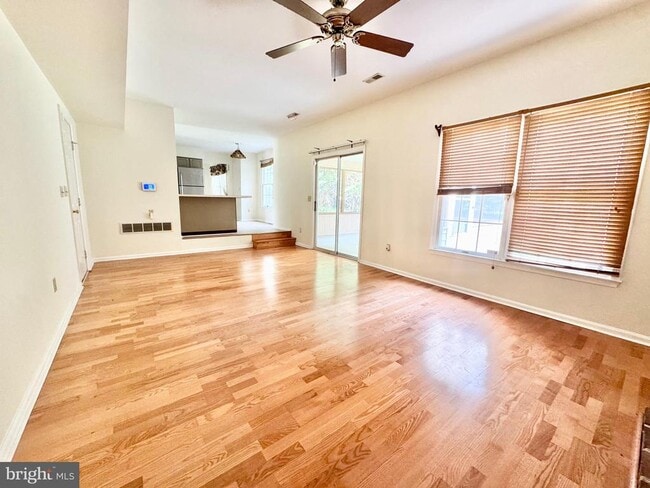 Building Photo - 501 Falcon Dr