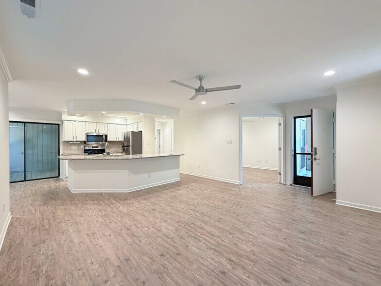 Building Photo - 413 New Kent Pl