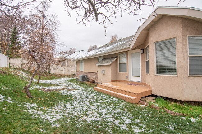 Building Photo - Bountiful Home w/ 2 Car Garage, EV Charger, & Updated Remodeling