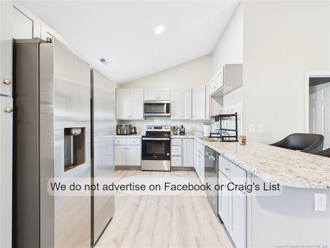 Building Photo - 5805 Valhalla Ct