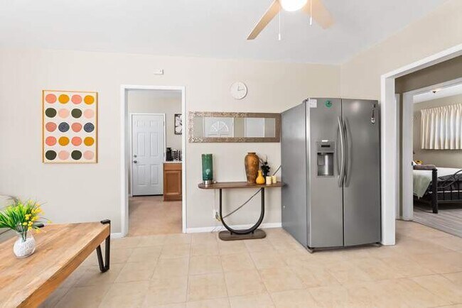 Building Photo - Cozy 2BR Home with Bright Interior & Relaxing Patio