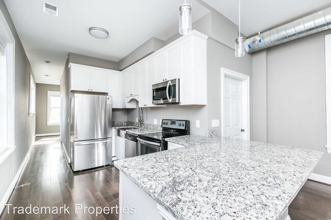 Building Photo - 411 N Charles St