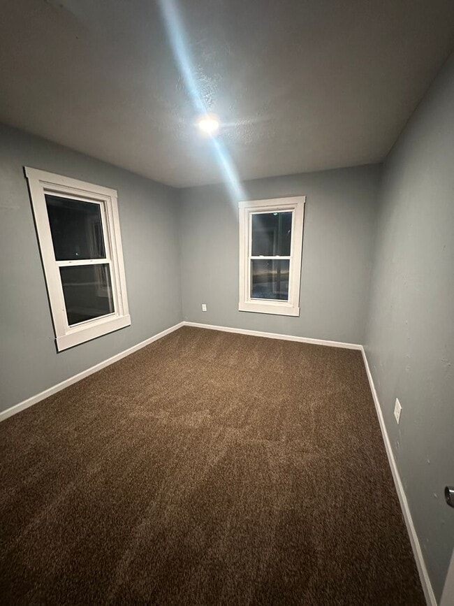 Building Photo - Lease To Purchase | 4 Bedrooms | 1.5 Bath | Single Family Home