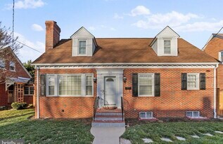 Building Photo - 130 Montague Ave