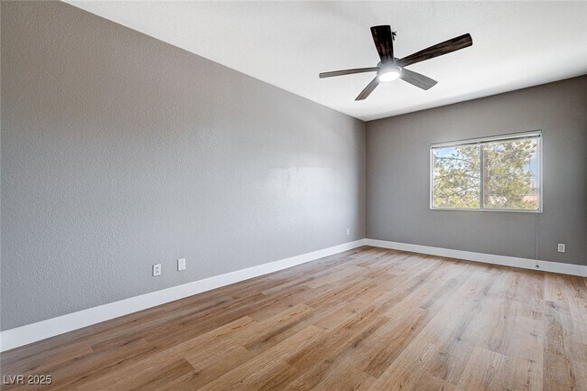 Building Photo - 855 N Stephanie St