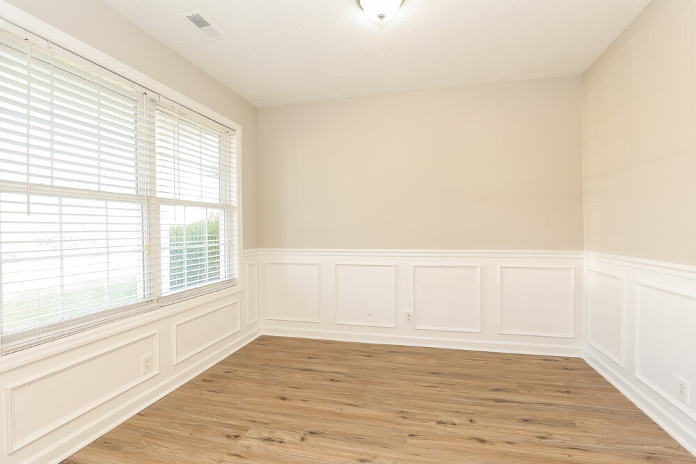 Building Photo - 1421 Westview Dr