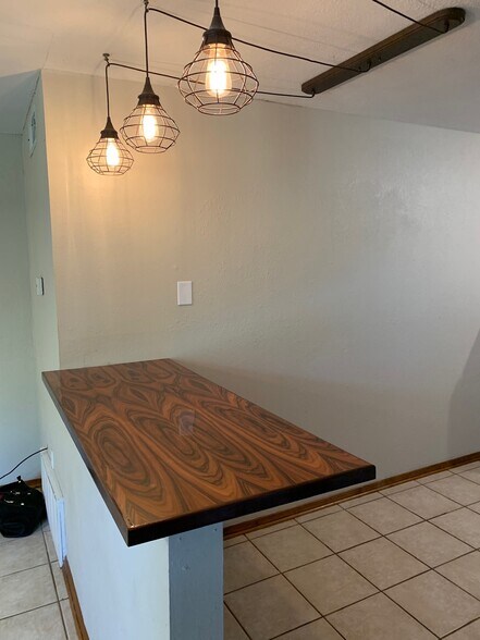 Building Photo - 641 Belle Air Ave