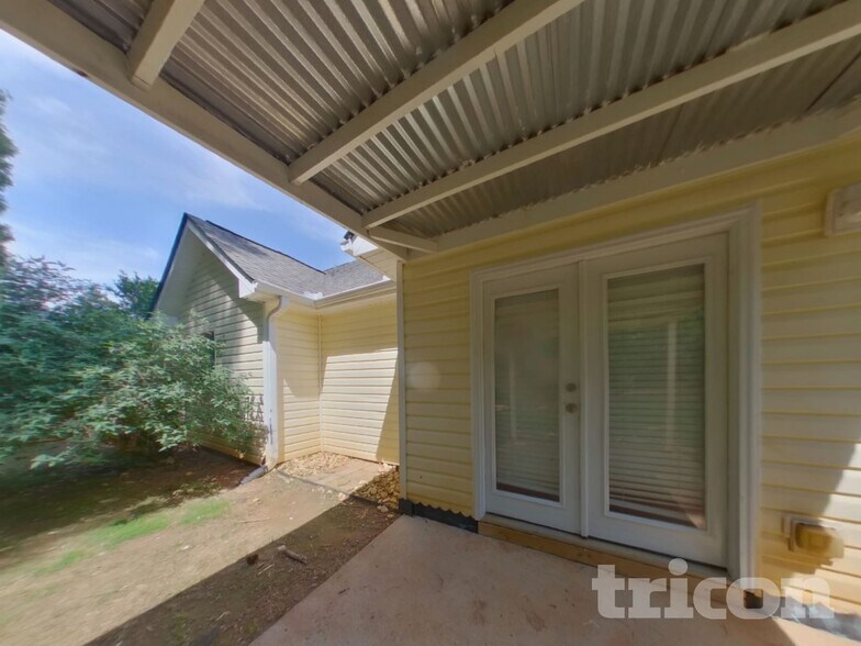 Building Photo - 170 Oak Hill Dr