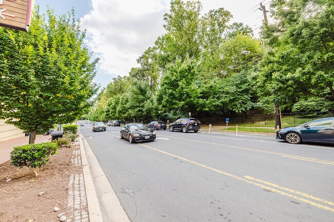 Building Photo - 11418 Rockville Pike