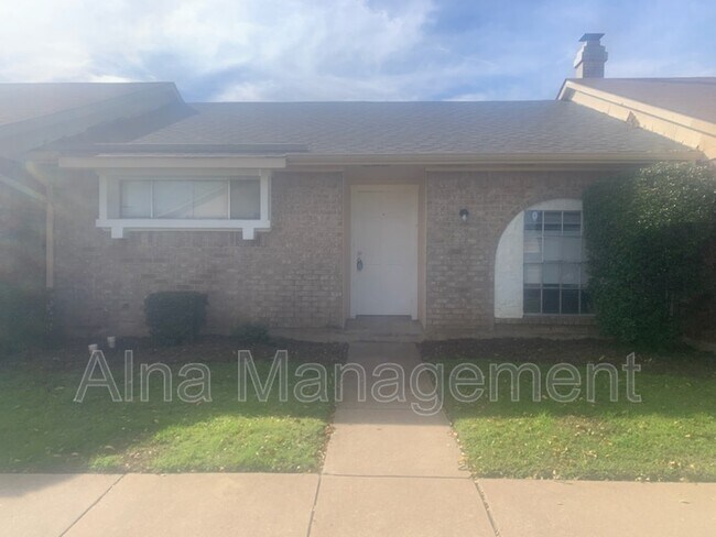 Building Photo - 80 E Mountain Creek Dr